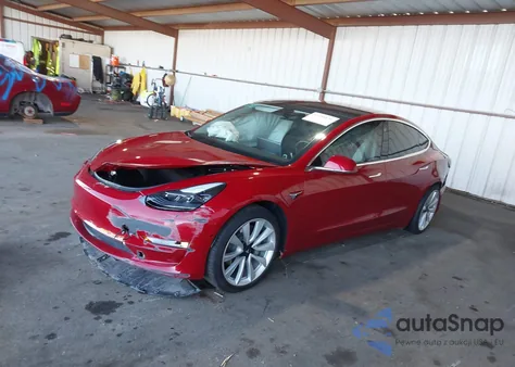 2018 Tesla Model 3 Long Range/Performance z USA, uszkodzony, nr VIN 5YJ3E1EB4JF088049